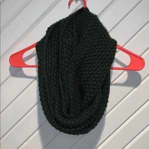 Deep green infinity scarf